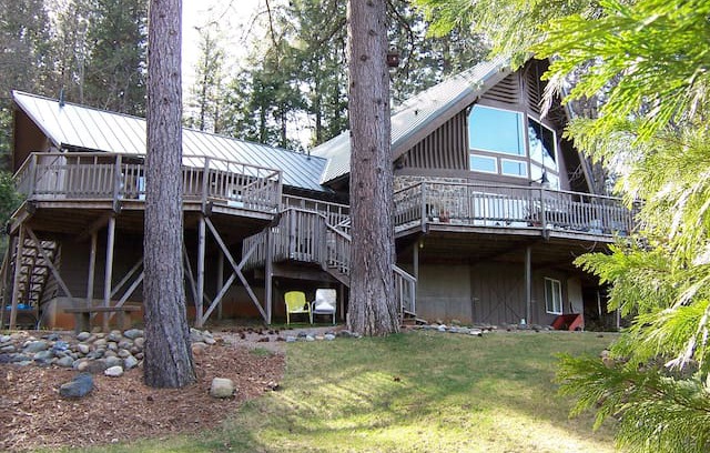 Castella House | Three Vistas at Soda Creek