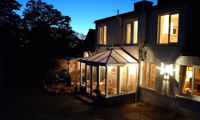 North Berwick Cabin | Mews Cottage a home away from home