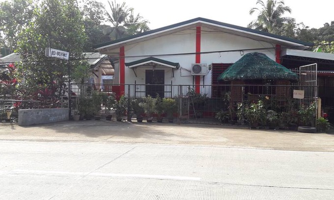 Clarin Bed & Breakfast | Quatro D Travellers Inn in Clarin, Bohol