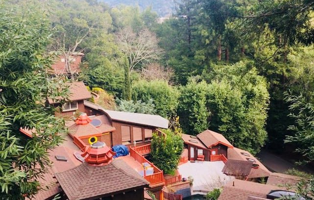 Larkspur Villa | Villa Aubergine: A Beautiful Private Bed and Bath