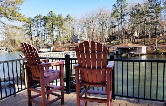 Wildwood Point House | Relax among the palms at Reeled Inn