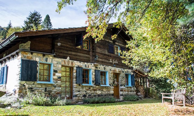 Anniviers Villa | Chalet Les Galets - Renovated chalet nr Zinal