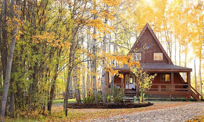 Mackenzie County Cabin | Rustic cosy cabin