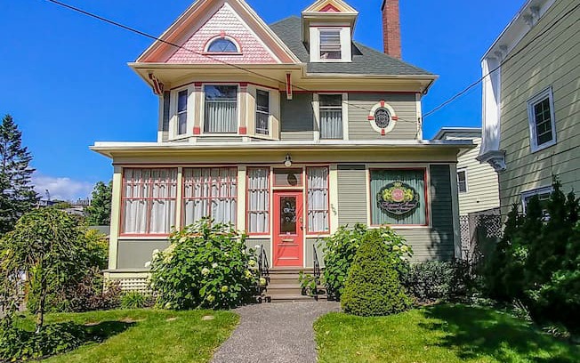 Saint John Bed & Breakfast | Keirstead Manor Bed & Breakfast-Highland Suite