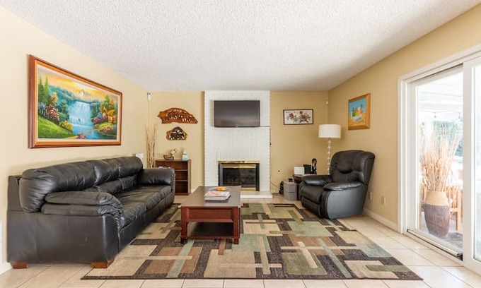 Loma Linda House | 5 mins to Loma Linda University w/a swimming pool