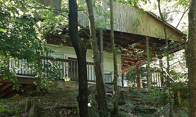Haywood Cabin | Wild Wind Cottage - On Robinson River Trout Stream