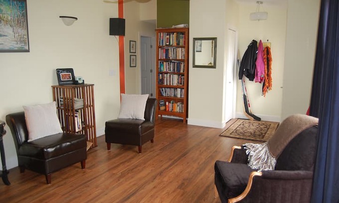 Biggar House | 3 Bedroom Bungalow for short or longer term stays