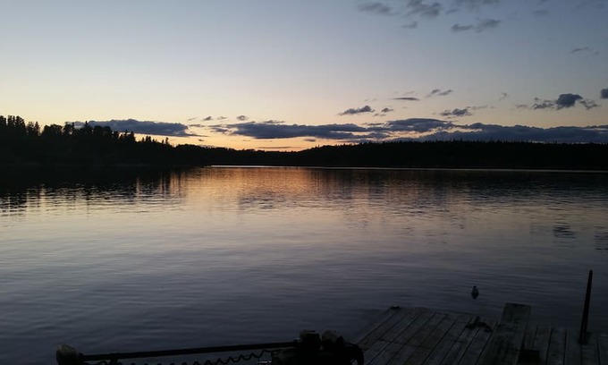 Northern Ontario House | Upscale Cottage on the Winnipeg River (Locke Bay)