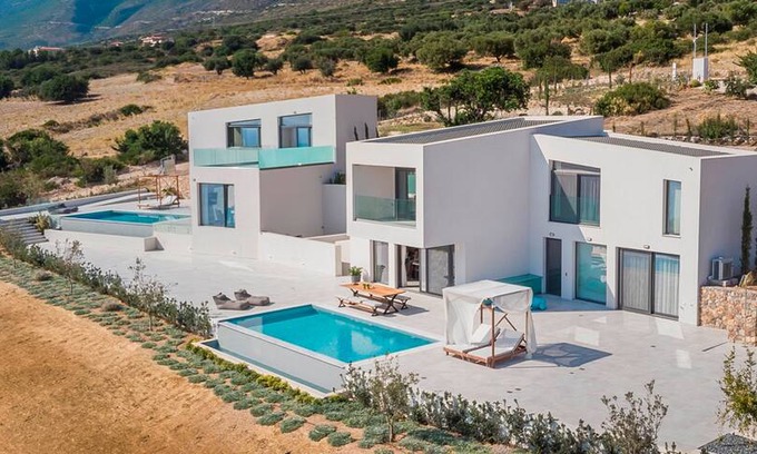 Plateies House | OIKOS twin - Oikos Boutique Residences