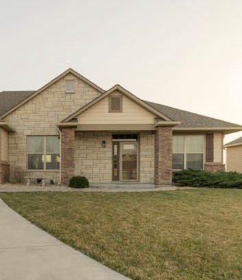 Manhattan House | Entire Home At Colbert Hills