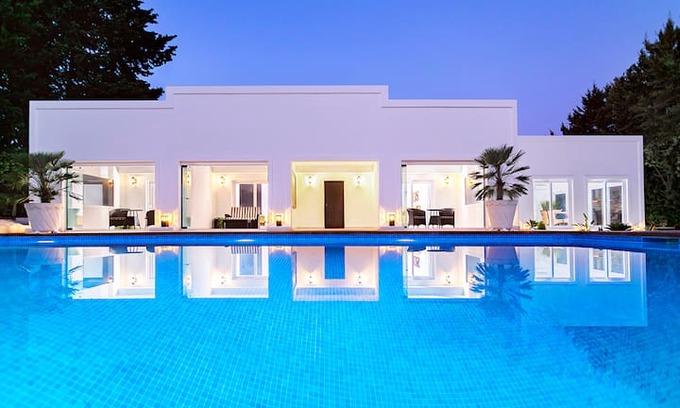 New Golden Mile Villa | Modern Villa CASA BALINESA near Puerto Banús