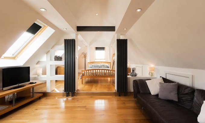 Whitstable Apartment | The Mews Loft Apartment @ No. 17