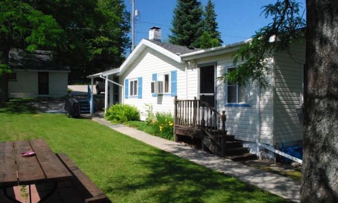 Herron Cabin | BearFoot On Hubbard Lake - Lazy Bear Cabin