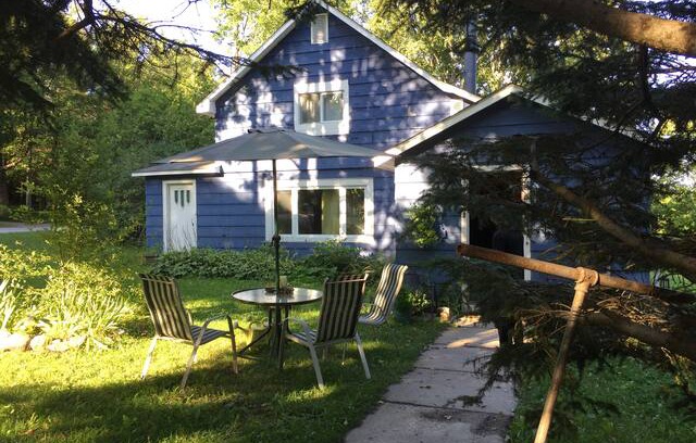 Manitoulin District House | The Blue House on Manitoulin Island