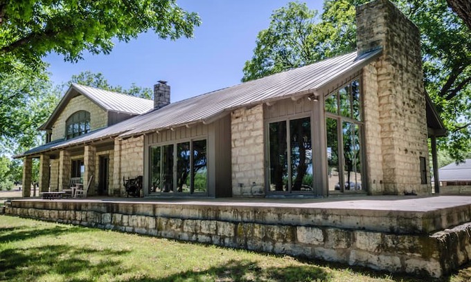Fort Mc Kavett House | Clear Creek Ranch with Private Lake