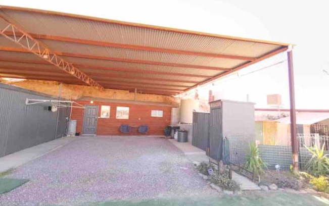 Coober Pedy House | Aussie Opal Diggers Outback Retreat- Underground