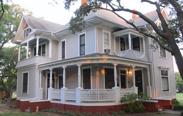 Calvert Bed & Breakfast | The Pin Oak Bed and Breakfast