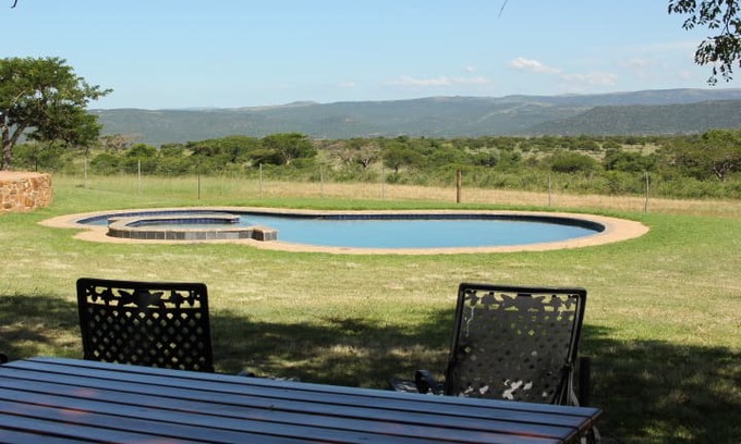 Umtshezi Villa | Self Catering Chalet Slievyre Game Farm, Estcourt