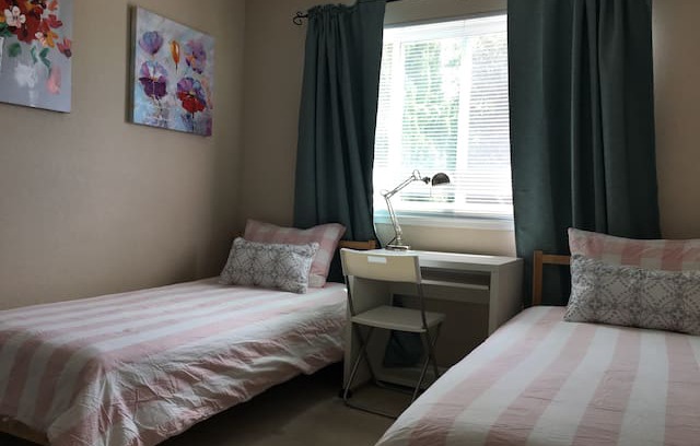 Milpitas House | Cozy two twin beds room 温馨舒适双床房