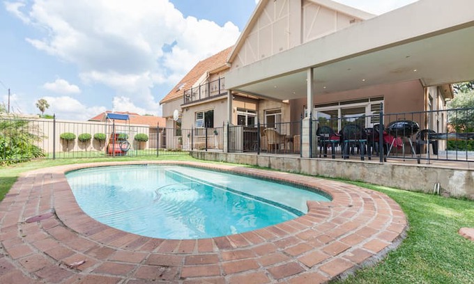 Greater Johannesburg Metropolitan Area House | Joberg Paradise Huge 6 Bed House
