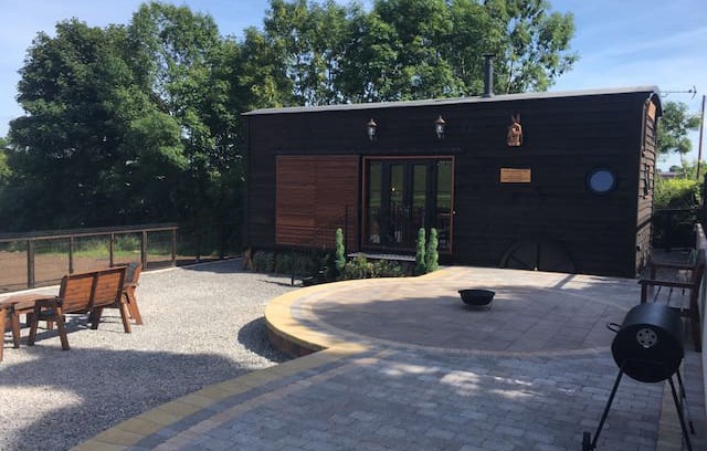 Dungannon Cabin | Gorestown Glamping Chalets, 4 Bed Highland Hut.