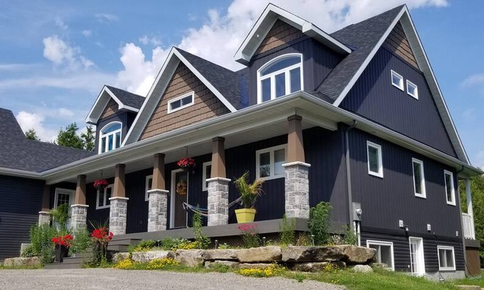 Beckwith Apartment | Chateau Jan - Home Away From Home