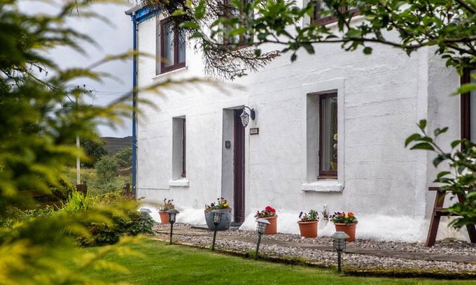 Breakish House | Fasgadh Crofters Cottage Isle of Skye