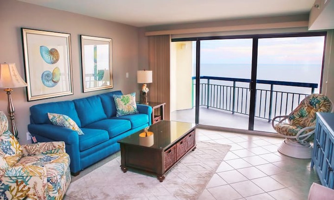 Cherry Grove Beach Apartment | The Oceans - Room 1114