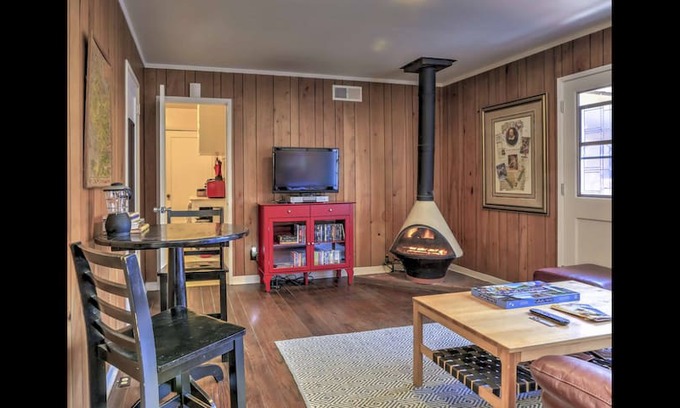 High Meadows House | "Carmel Cabinesque"
