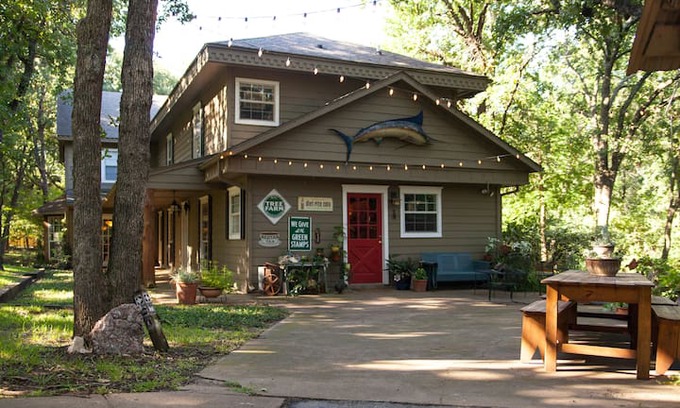 Flower Mound Cabin | Jolly Cabin on Grapevine Lake; Near DFW airport