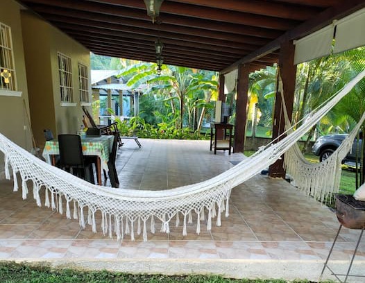 Omoa House | Casa de Playa Flipper Beach