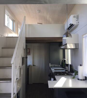 Bryn Mawr-Skyway House | Spacious tiny home, near Seattle and Renton area.