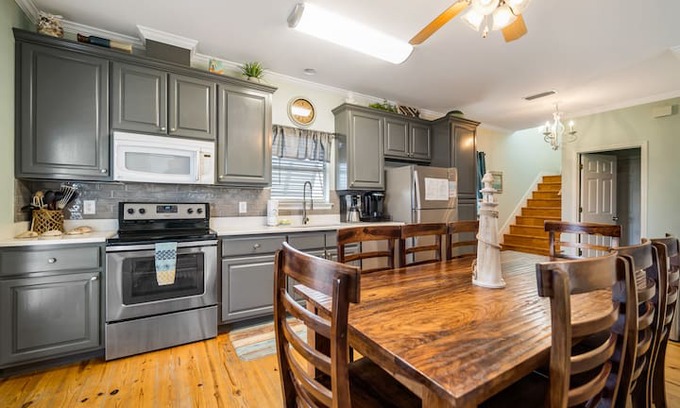 Dauphin Island House | 5 Bedroom True Blue Double Decker