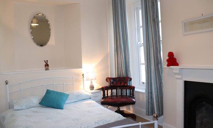 Merthyr Tydfil House | 5 minutes away from Prince Charles Hospital