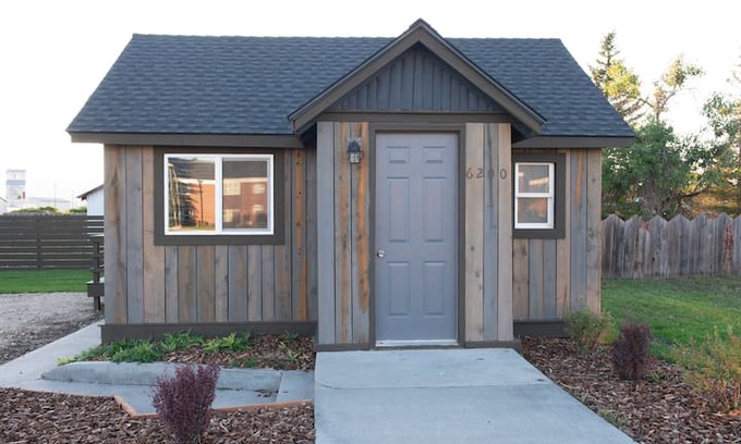 Tetonia Cabin | Cabin with Character in Downtown Tetonia