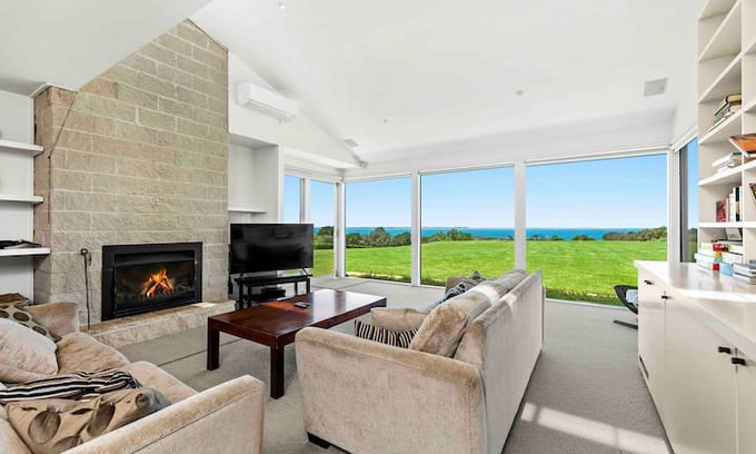 Shoreham House | Shoreham/Red Hill beach house farm