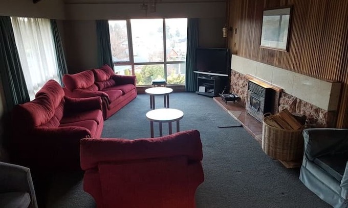 Hanmer Springs House | Beautiful chalet on 28 chalet cres