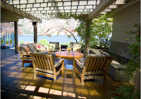Rowena House | Beautiful Rowena Waterfront Home