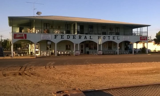 Wallumbilla Hotel | Federal Hotel Single Room Ensuite 30