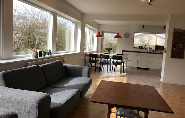 Karlslunde Strand House | Villa I Karlslunde Strand