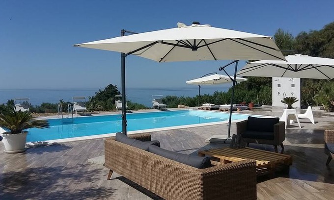 Sciacca Villa | Villa MALOUGA avec piscine à 130m de la plage