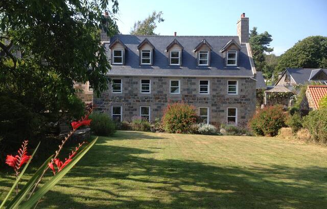 Sark Bed & Breakfast | Le Grand Dixcart B&B, beautiful old farmhouse