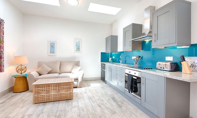 Haverfordwest Cabin | "Skomer" Sea View Cottage - Dog Friendly