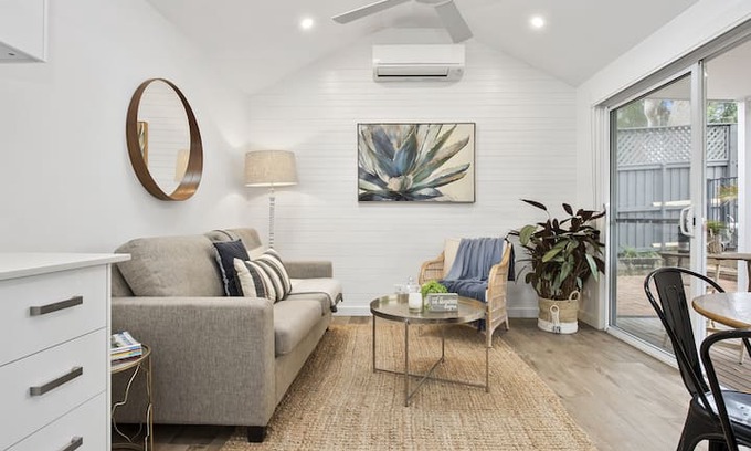 Baulkham Hills Cabin | The Pool House