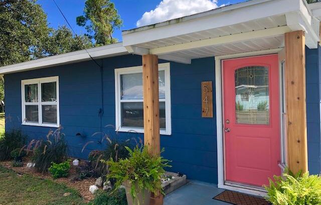 Dunedin Cabin | The Blue Bay Cottage, in Downtown Dunedin!