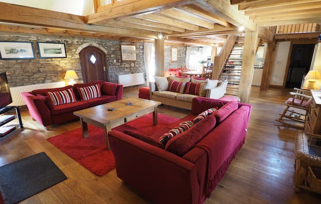 Llanrhidian Higher Cabin | Luxury Barn conversion - Oak Barn, Crwys Farm