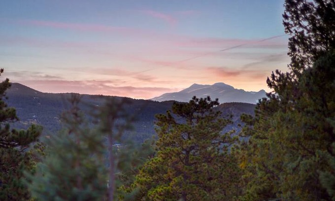 Coal Creek Canyon House | Beautiful newly built spot north west of Golden