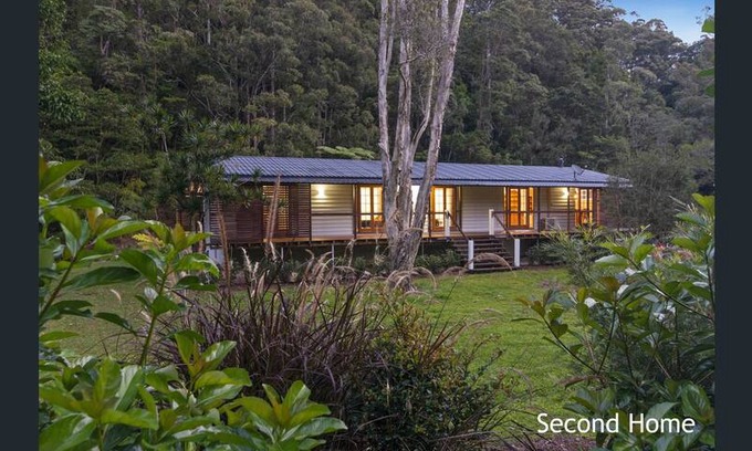 Currumbin Valley House | Gold Coast Hinterland Oasis House 2 - Pet friendly paradise in the heart of Currumbin Valley!
