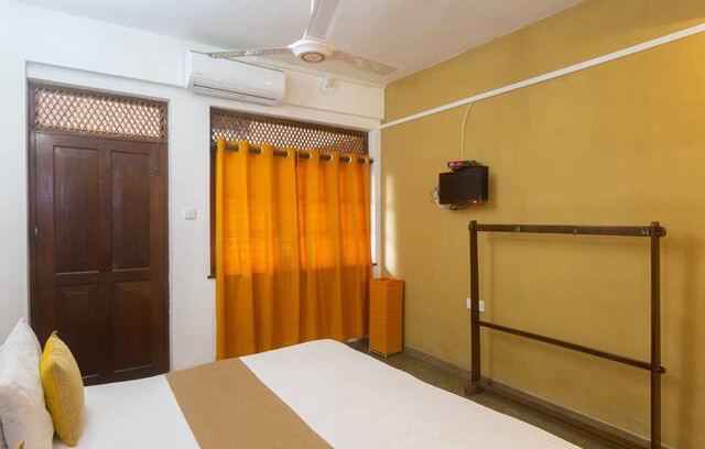 Mount Lavinia Hotel | Millennium Inn - Walk to the beach - 10% off