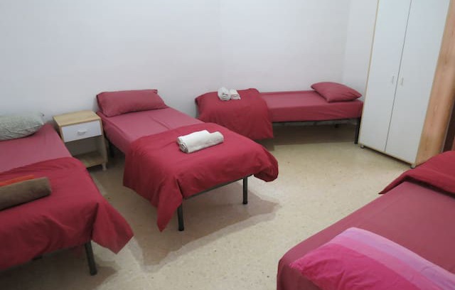 Gzira Apartment | **Budget+Shared+4-bed room+ Msida Apartment(1)**
